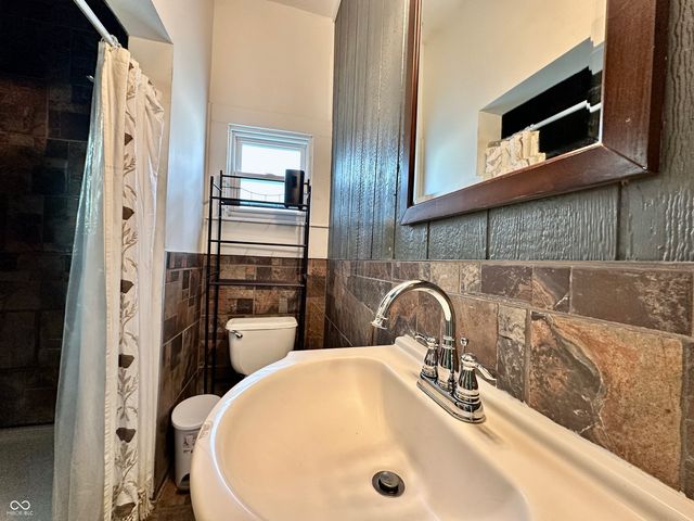 191 W Broadway Street, Greenwood, IN 46142