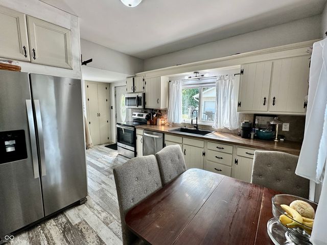 191 W Broadway Street, Greenwood, IN 46142