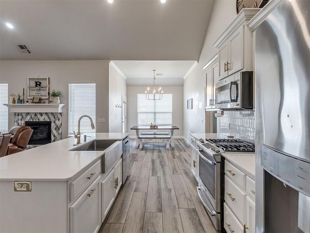 11413 NW 100th Court, Yukon, OK 73099