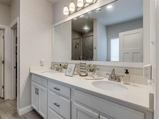 11413 NW 100th Court, Yukon, OK 73099