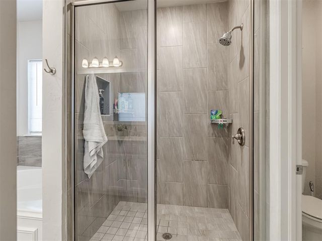 11413 NW 100th Court, Yukon, OK 73099