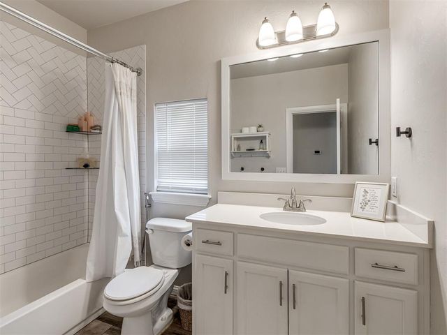 11413 NW 100th Court, Yukon, OK 73099