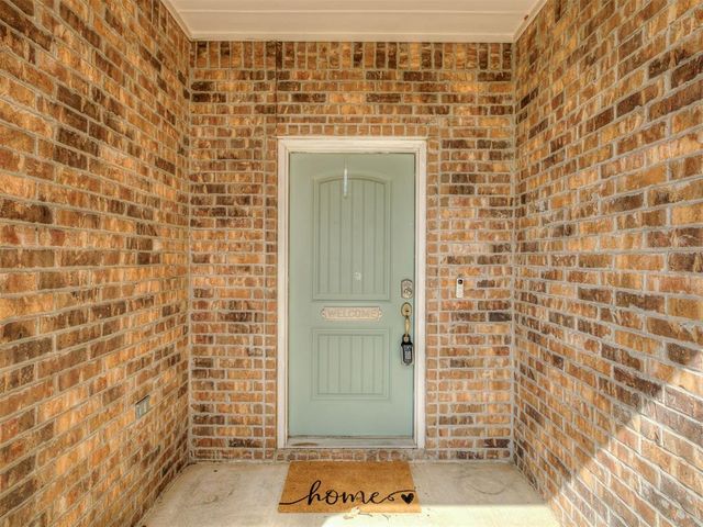 11413 NW 100th Court, Yukon, OK 73099