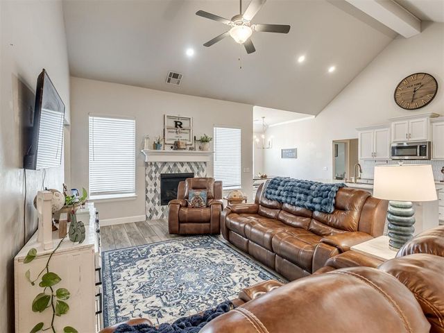 11413 NW 100th Court, Yukon, OK 73099