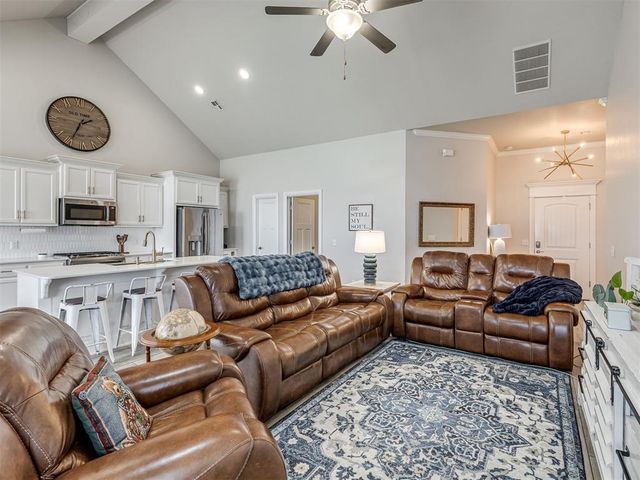 11413 NW 100th Court, Yukon, OK 73099