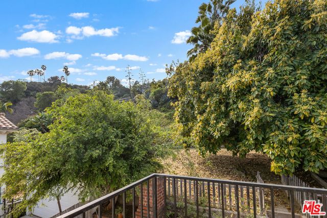 2565 Canyon Drive, Los Angeles, CA 90068