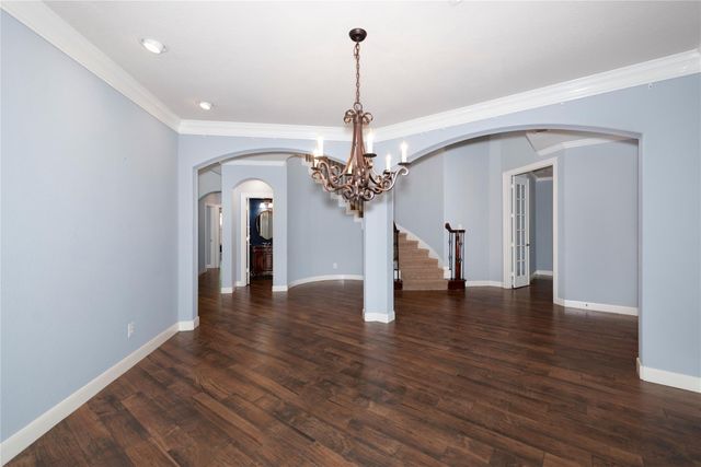 15 Pawprint Place, The Woodlands, TX 77382