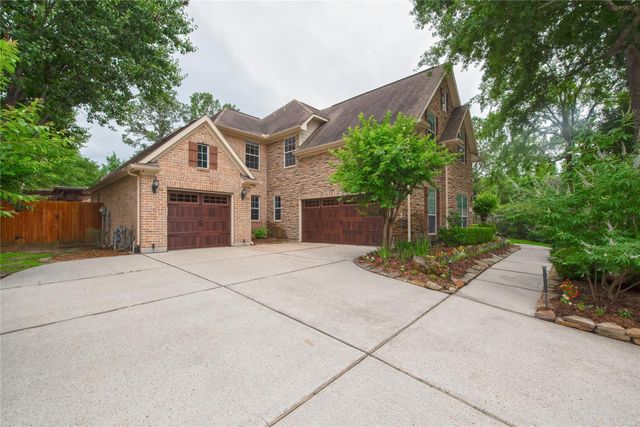 15 Pawprint Place, The Woodlands, TX 77382