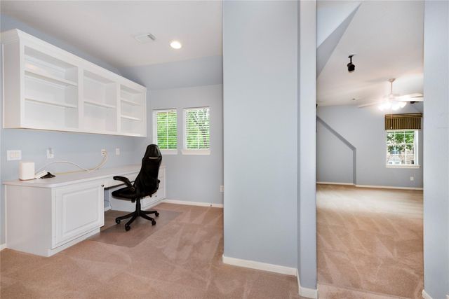 15 Pawprint Place, The Woodlands, TX 77382