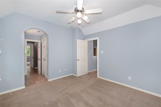 15 Pawprint Place, The Woodlands, TX 77382