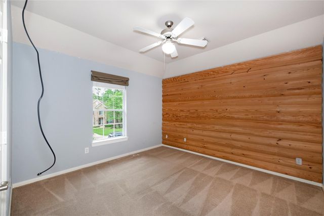 15 Pawprint Place, The Woodlands, TX 77382