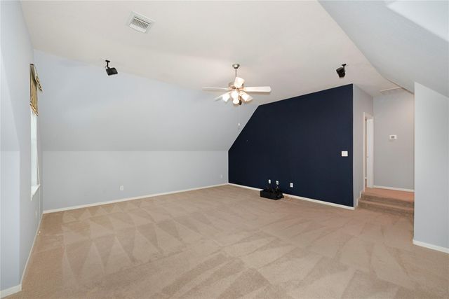 15 Pawprint Place, The Woodlands, TX 77382