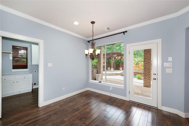 15 Pawprint Place, The Woodlands, TX 77382