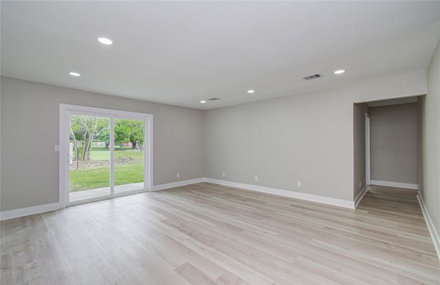 1105 Redberry Hill Road, Baytown, TX 77521