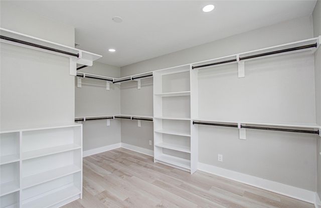 1105 Redberry Hill Road, Baytown, TX 77521