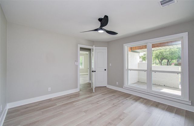 1105 Redberry Hill Road, Baytown, TX 77521