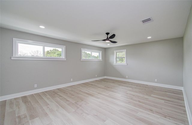 1105 Redberry Hill Road, Baytown, TX 77521