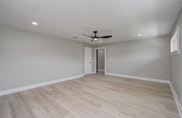 1105 Redberry Hill Road, Baytown, TX 77521