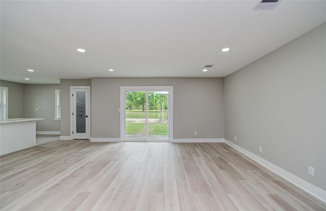 1105 Redberry Hill Road, Baytown, TX 77521