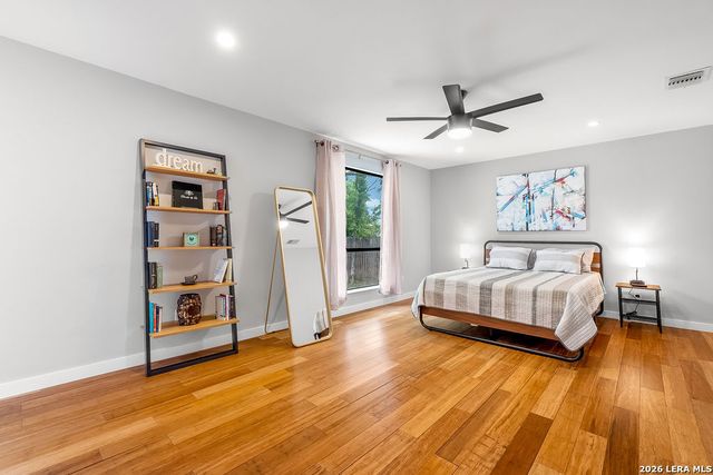 151 Valdez, San Antonio, TX 78212