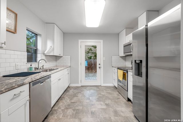 151 Valdez, San Antonio, TX 78212