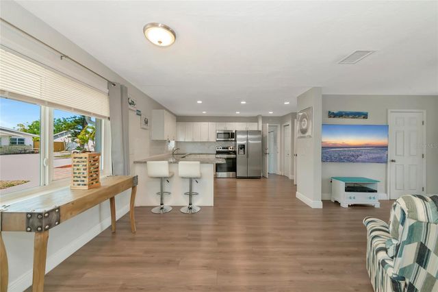 1219 65TH STREET NW, Bradenton, FL 34209