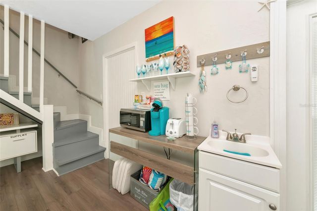 1219 65TH STREET NW, Bradenton, FL 34209