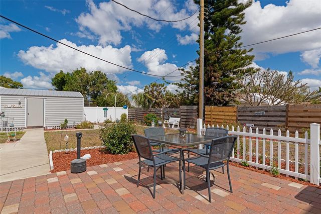 1219 65TH STREET NW, Bradenton, FL 34209