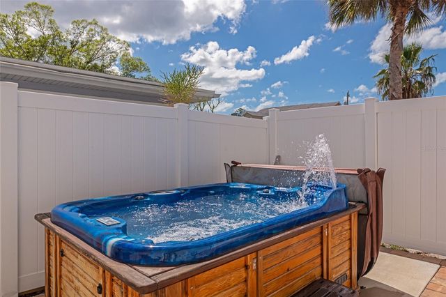 1219 65TH STREET NW, Bradenton, FL 34209