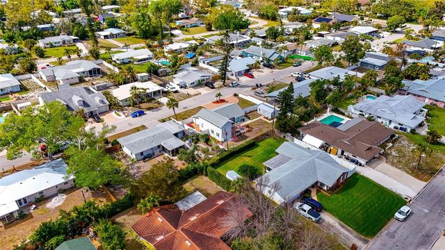 1219 65TH STREET NW, Bradenton, FL 34209