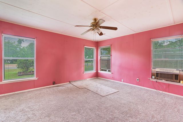 330 Young Street, Blossom, TX 75416