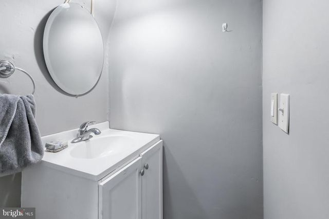 1513 OREGON PIKE, Lancaster, PA 17601