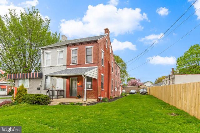 1513 OREGON PIKE, Lancaster, PA 17601