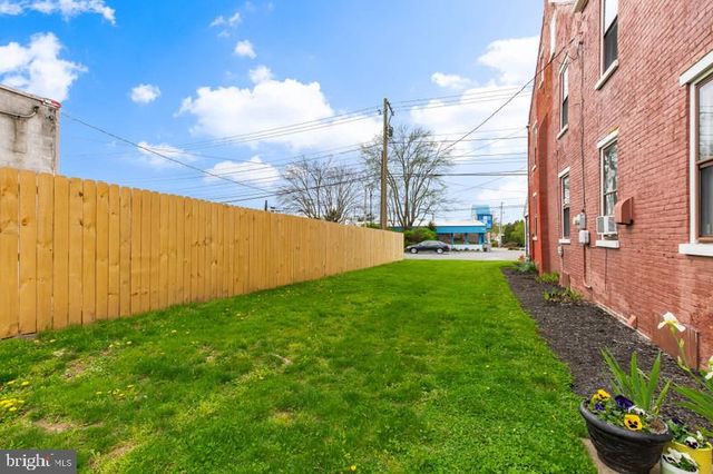 1513 OREGON PIKE, Lancaster, PA 17601