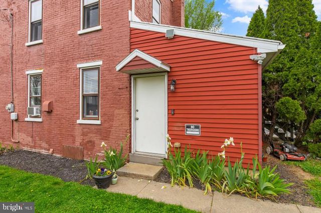 1513 OREGON PIKE, Lancaster, PA 17601