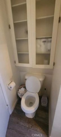 2429 C, Bakersfield, CA 93301