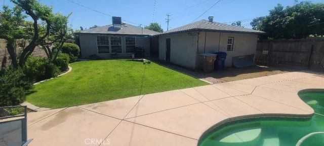 2429 C, Bakersfield, CA 93301
