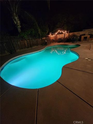 2429 C, Bakersfield, CA 93301