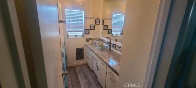2429 C, Bakersfield, CA 93301