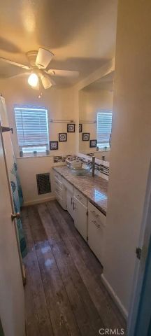 2429 C, Bakersfield, CA 93301
