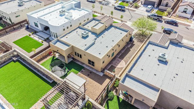 1758 LARKLEBY Street, El Paso, TX 79911