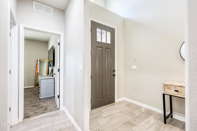 1758 LARKLEBY Street, El Paso, TX 79911