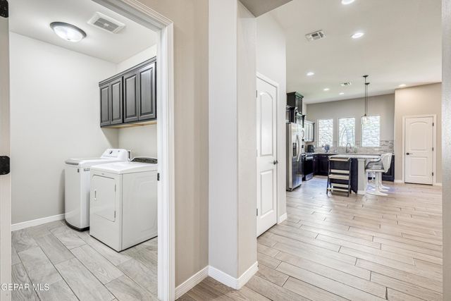 1758 LARKLEBY Street, El Paso, TX 79911