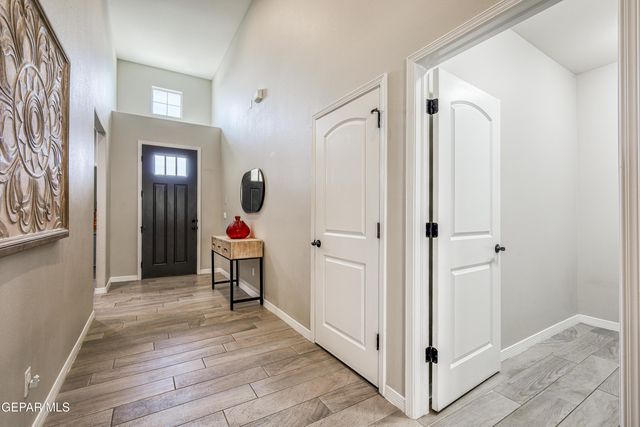 1758 LARKLEBY Street, El Paso, TX 79911