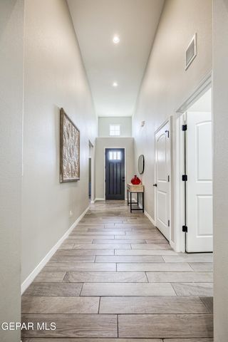 1758 LARKLEBY Street, El Paso, TX 79911