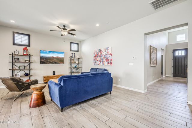 1758 LARKLEBY Street, El Paso, TX 79911