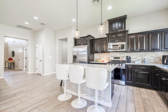 1758 LARKLEBY Street, El Paso, TX 79911