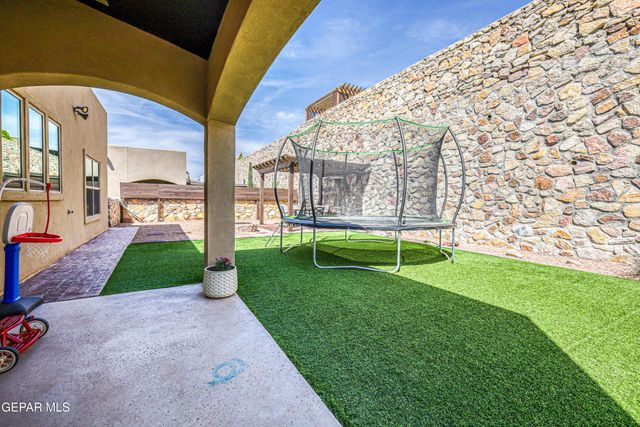 1758 LARKLEBY Street, El Paso, TX 79911