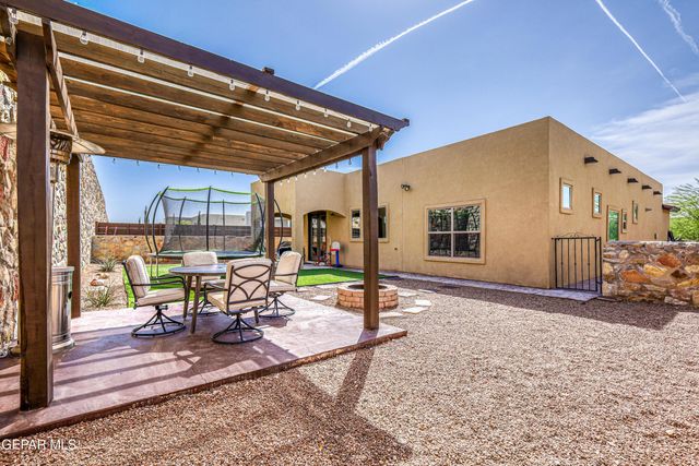 1758 LARKLEBY Street, El Paso, TX 79911