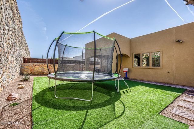 1758 LARKLEBY Street, El Paso, TX 79911